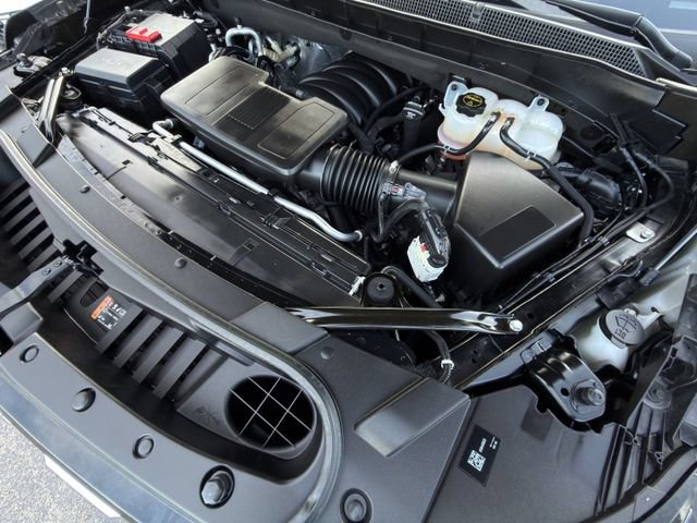 Certified 2025 Chevrolet Tahoe High Country AWD/4WD image 35