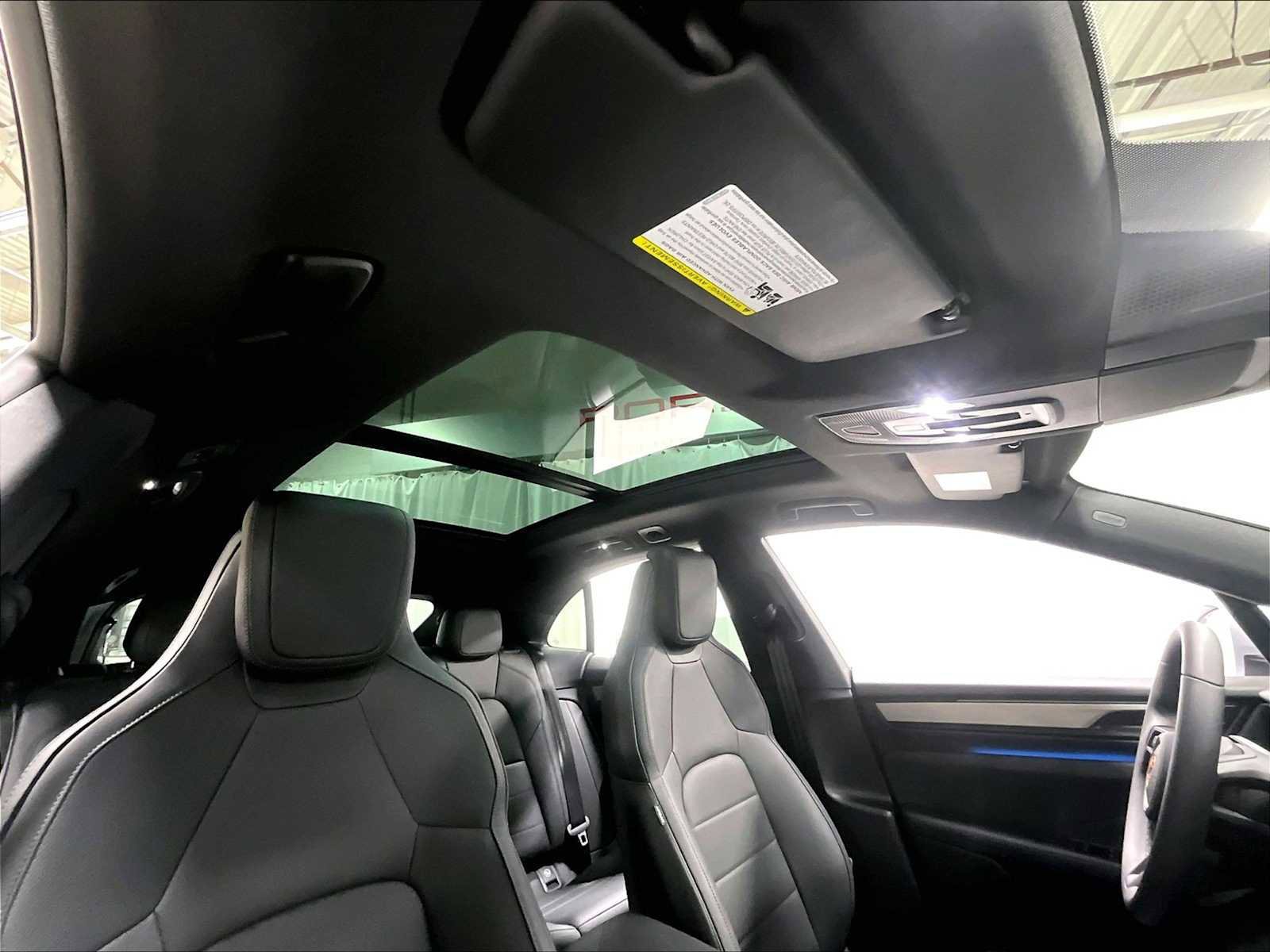 Used 2025 Porsche Macan Electric RWD image 26