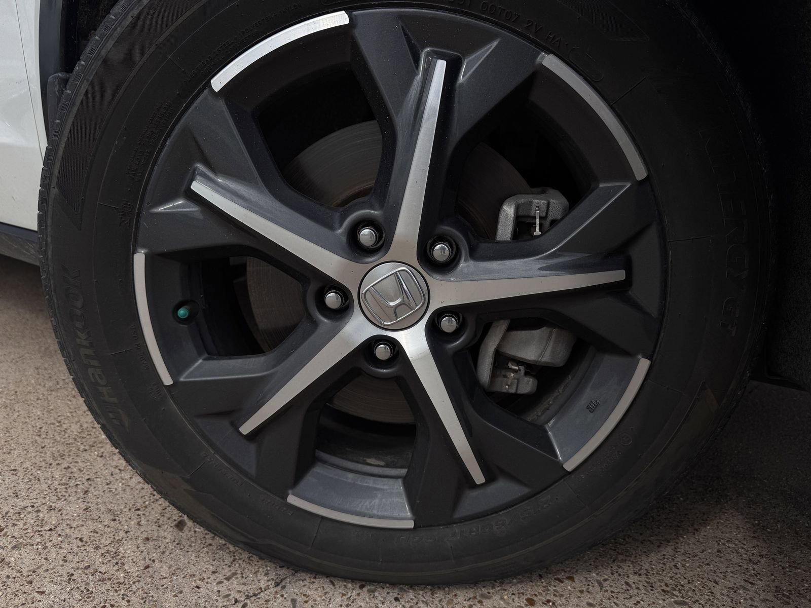 Used 2023 Honda HR-V EX-L image 10