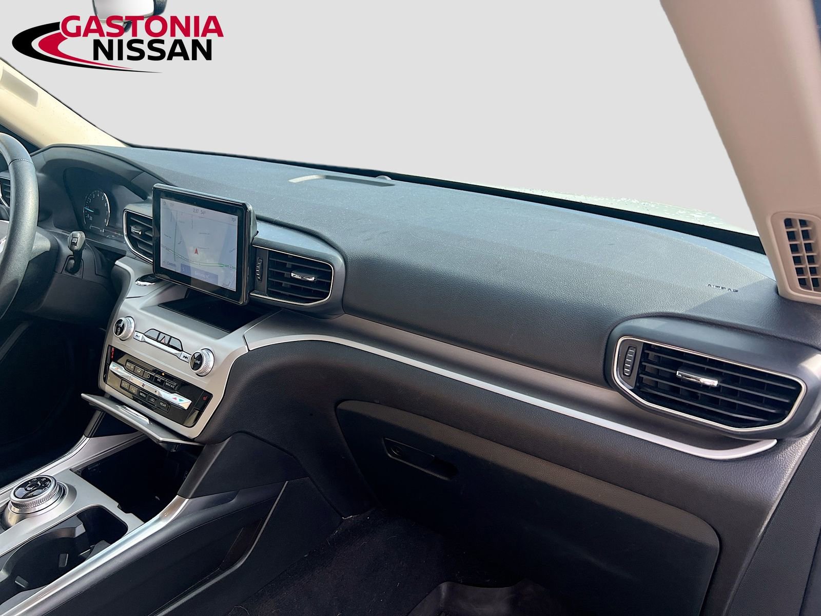 Used 2022 Ford Explorer XLT w/ Equipment Group 202A image 39