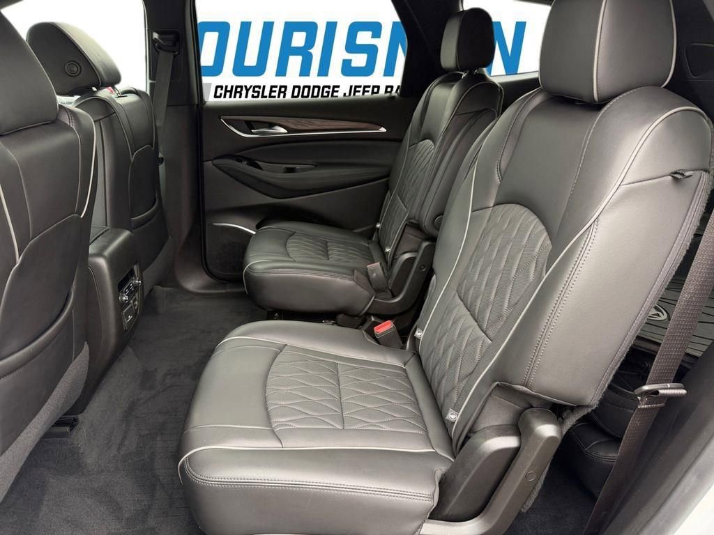 Used 2022 Buick Enclave Avenir w/ Avenir Technology Package image 29