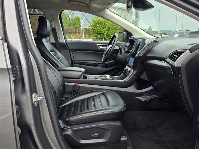 Used 2022 Ford Edge SEL image 11