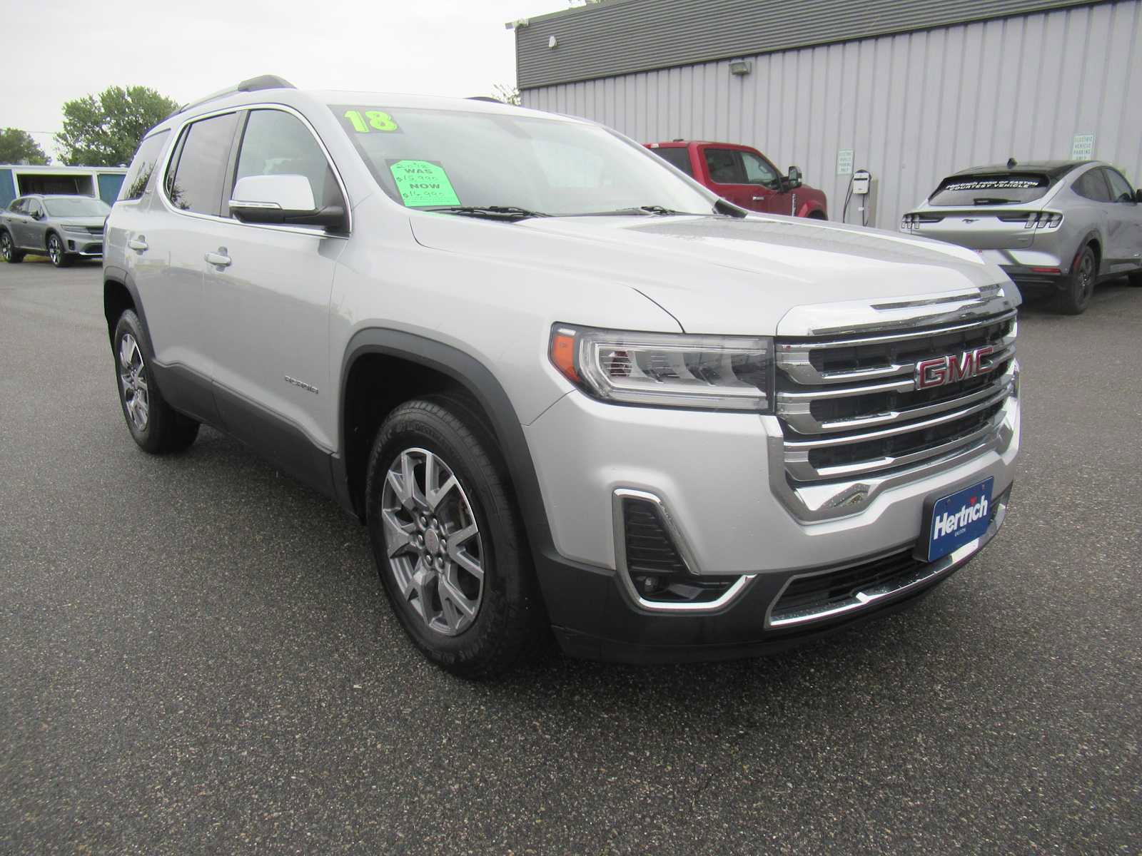 Used 2018 GMC Acadia SLE FWD image 3