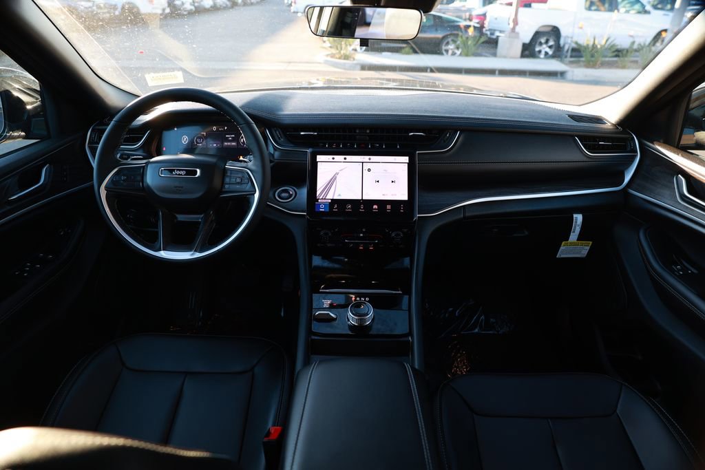 New 2025 Jeep Grand Cherokee L Limited image 19