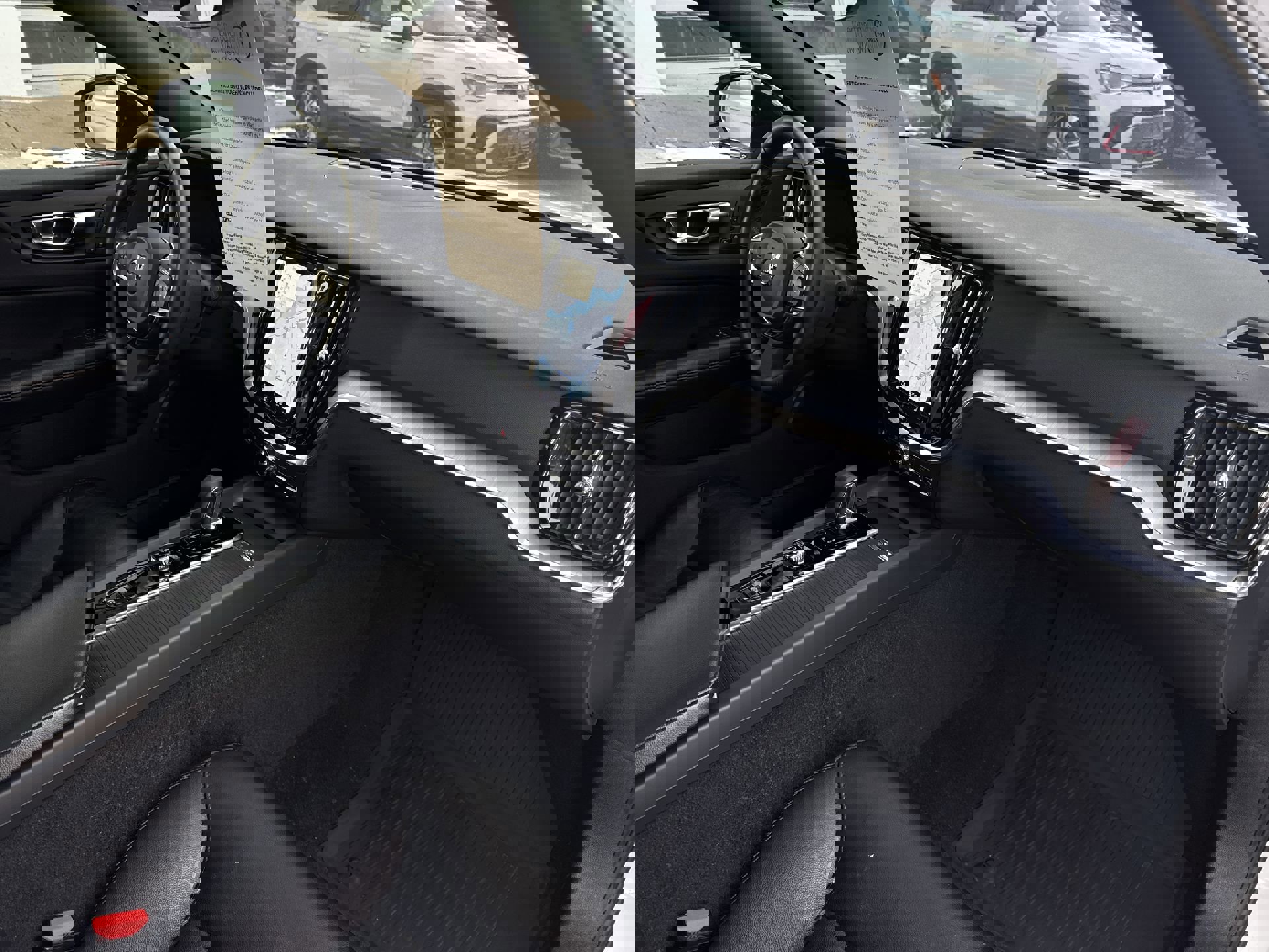 Used 2023 Volvo S60 B5 Plus w/ Climate Package image 30