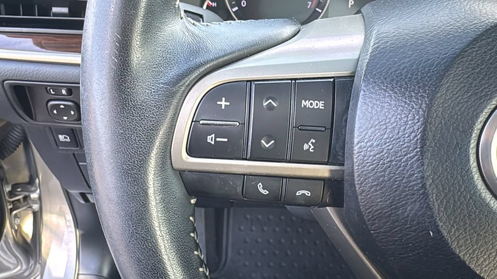 Used 2017 Lexus ES 350 w/ Luxury Package FWD image 18