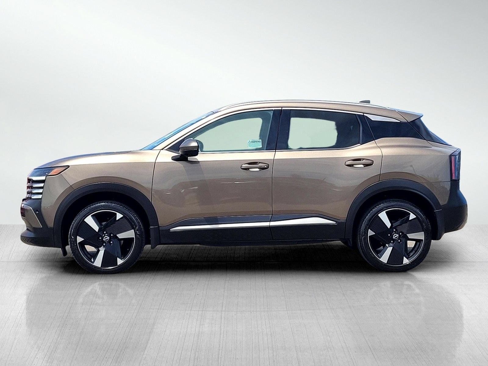 Used 2025 Nissan Kicks SR FWD image 10