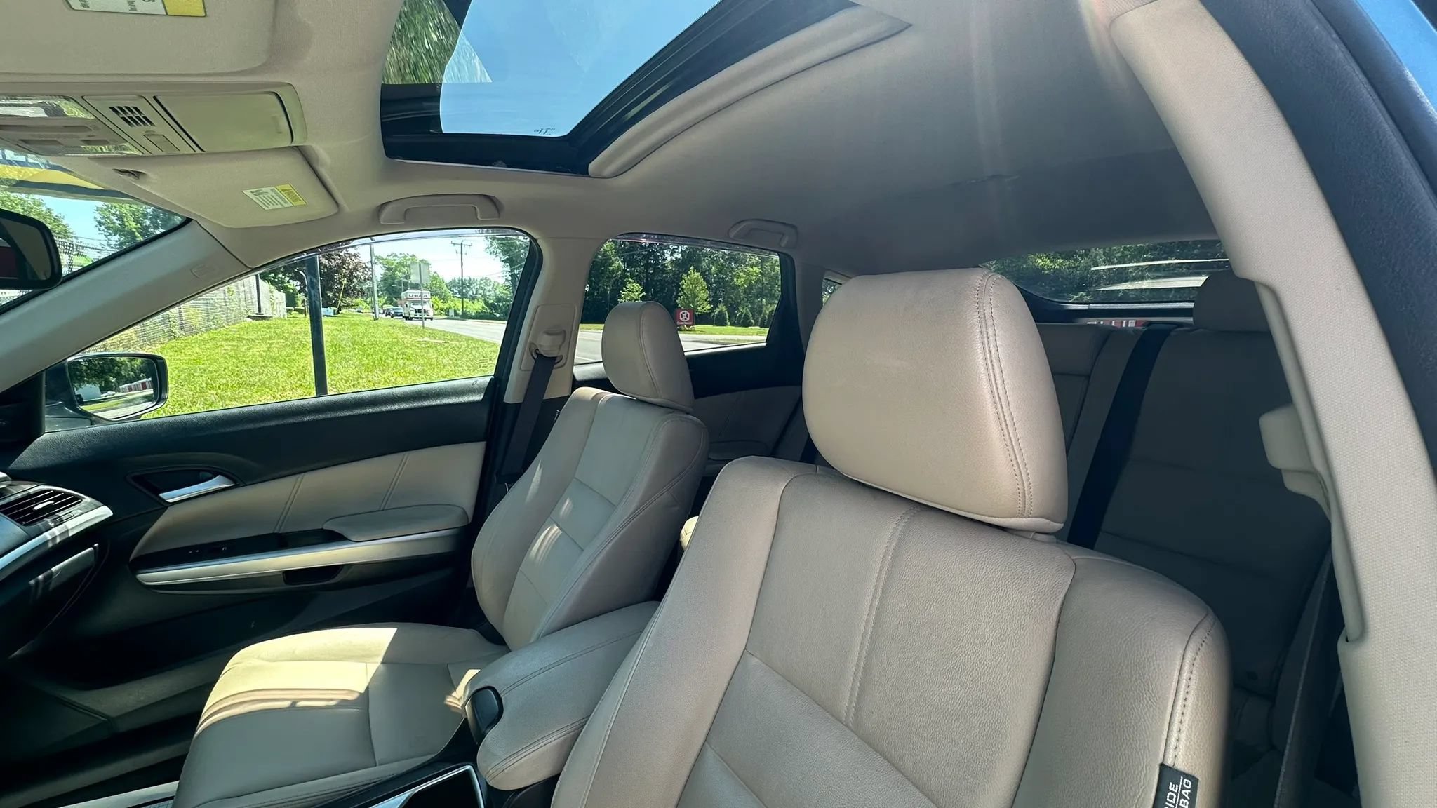 Used 2015 Honda Crosstour EX-L image 18