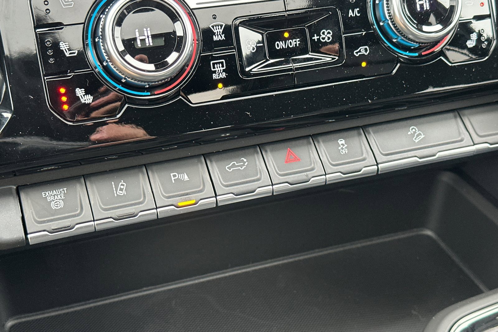 New 2026 GMC Sierra 2500 AT4 w/ AT4 Premium Plus Package image 23