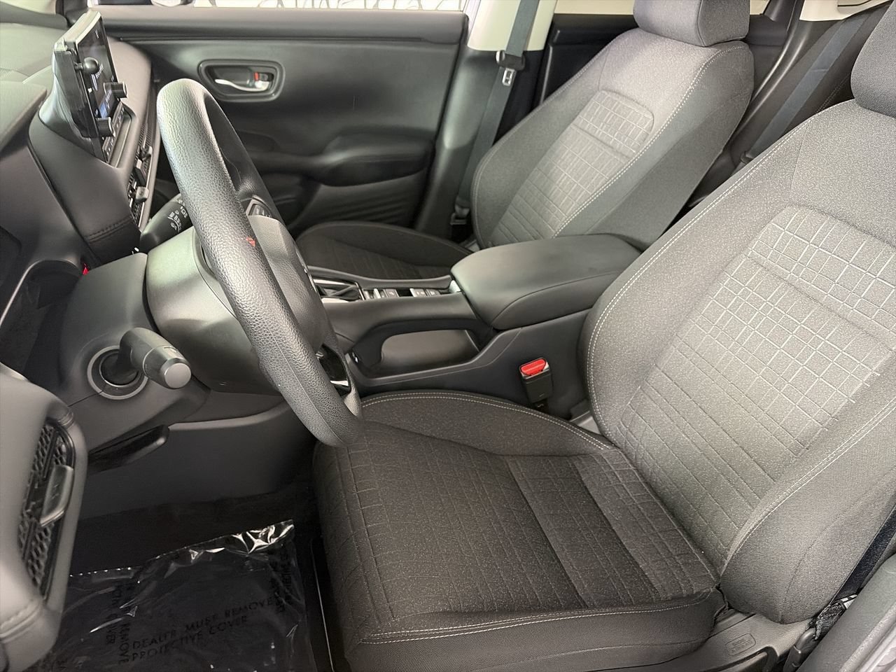 Used 2025 Honda HR-V LX image 18