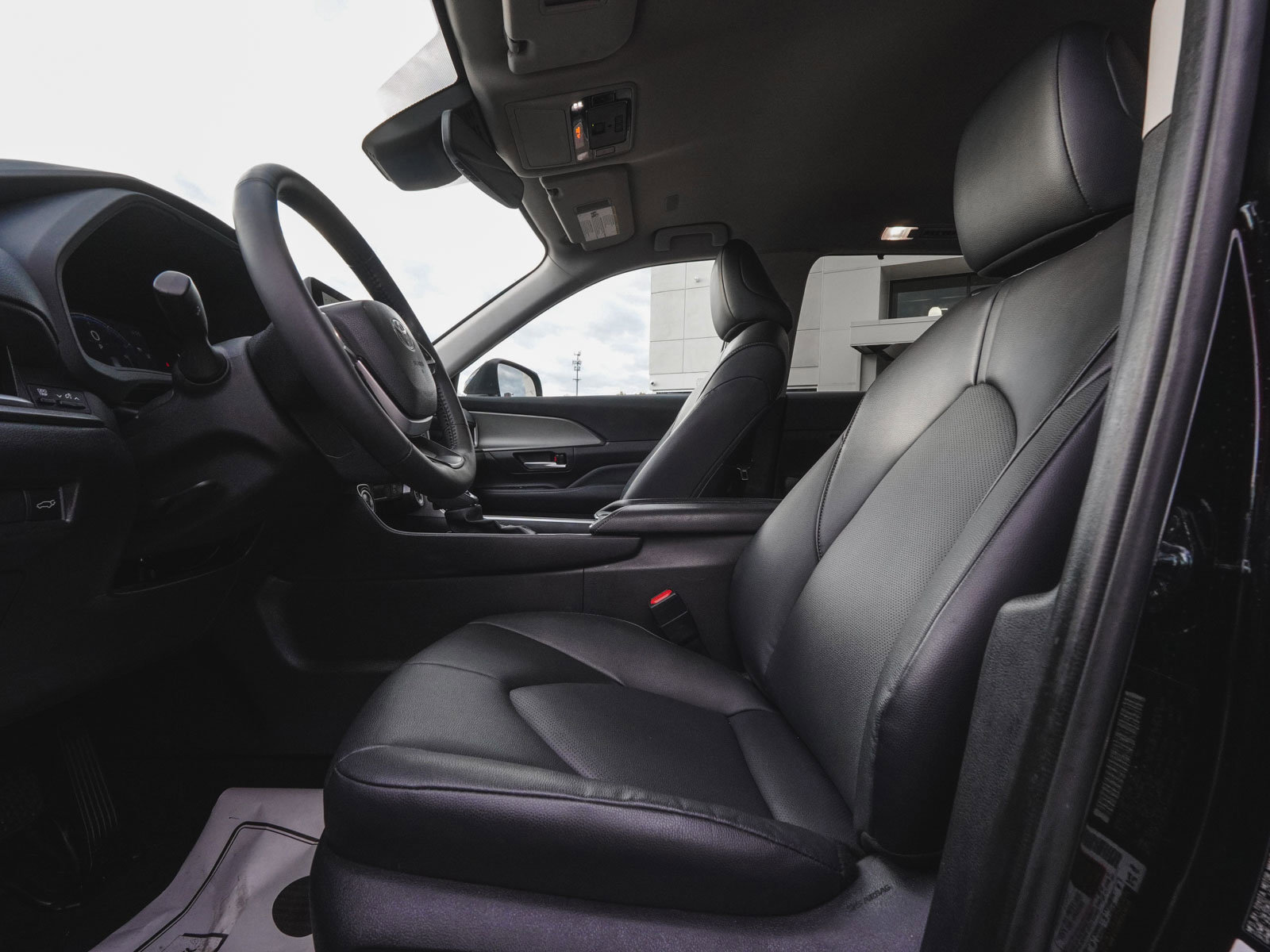 Used 2024 Toyota Grand Highlander XLE image 26