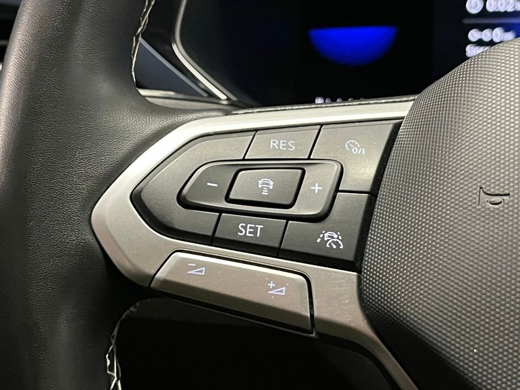 Used 2022 Volkswagen Taos SE w/ Panoramic Sunroof Package image 25