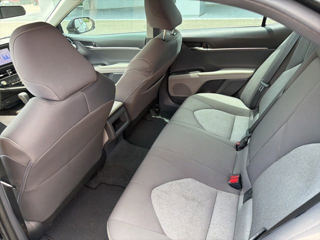 Used 2022 Toyota Camry LE FWD image 8