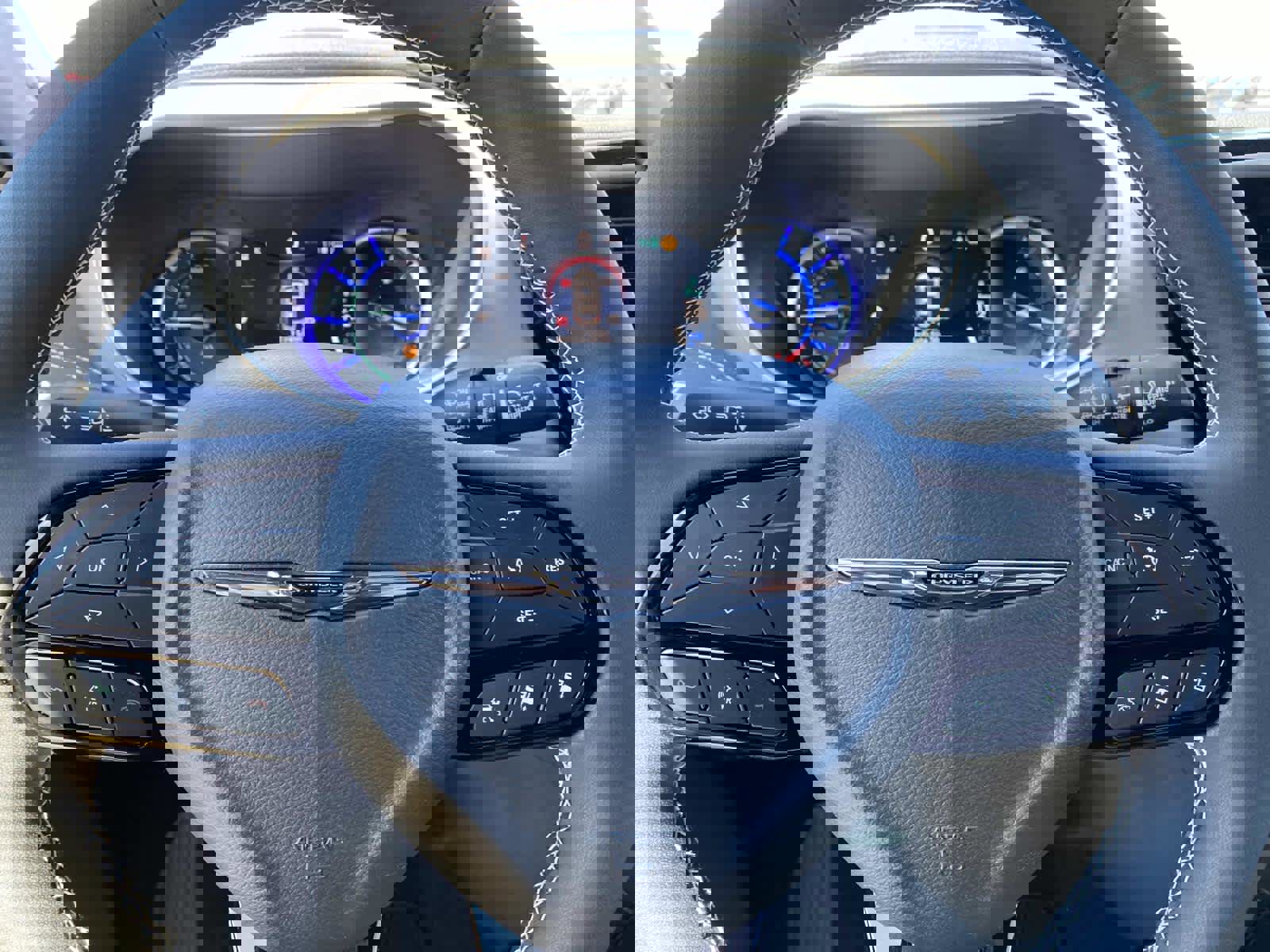 New 2023 Chrysler Pacifica Touring-L w/ S Appearance Package image 13