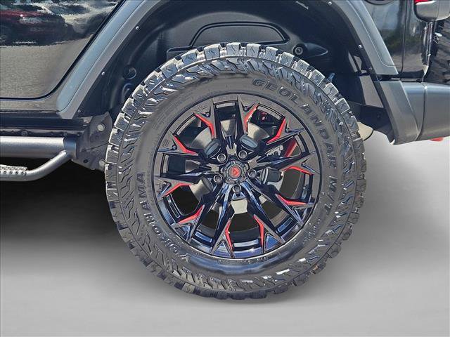 Used 2022 Jeep Wrangler Unlimited Rubicon w/ Cold Weather Group AWD/4WD image 24