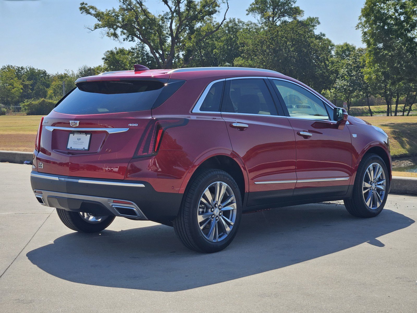 New 2026 Cadillac XT5 Premium Luxury w/ Driver Assist Package FWD image 4