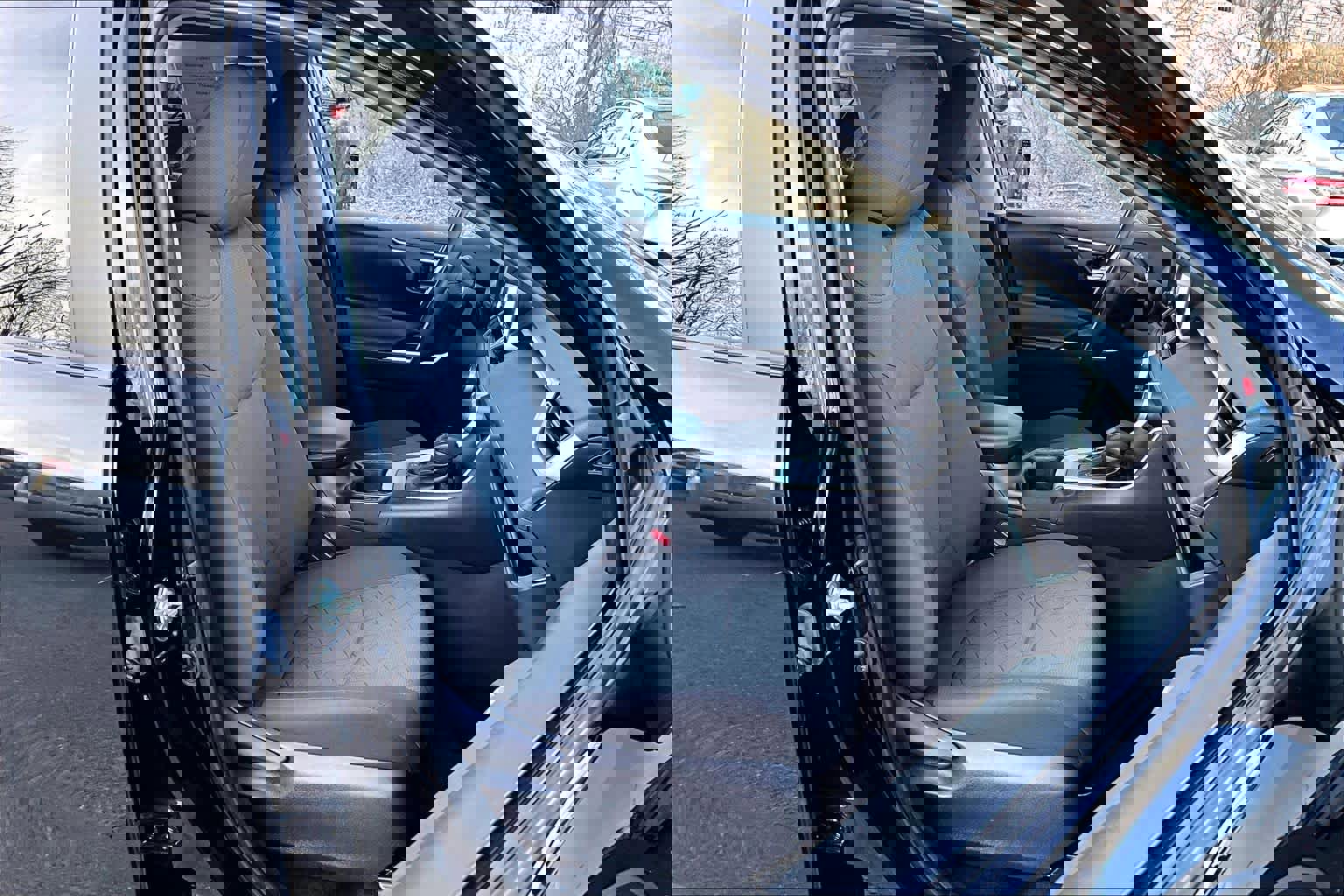 Used 2023 Toyota RAV4 XLE image 8