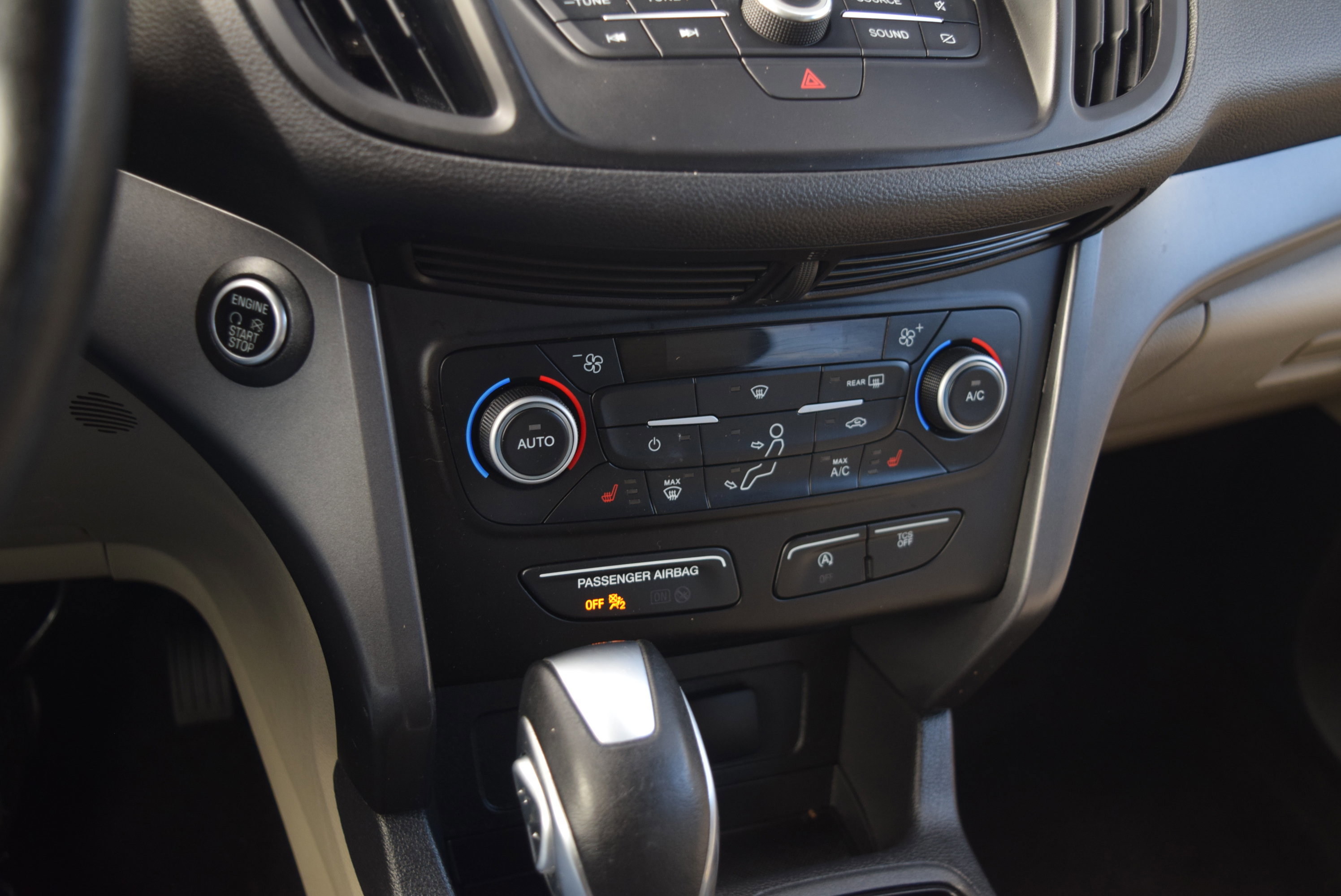 Used 2019 Ford Escape SEL FWD image 13