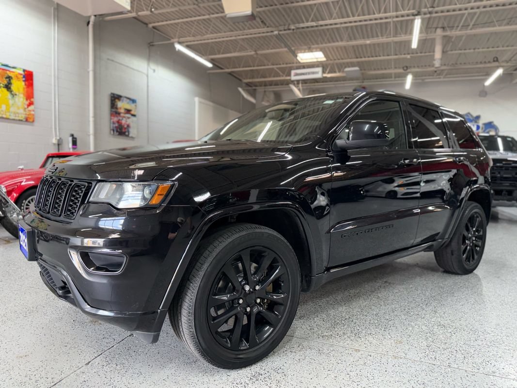 Used 2021 Jeep Grand Cherokee Altitude AWD/4WD image 1