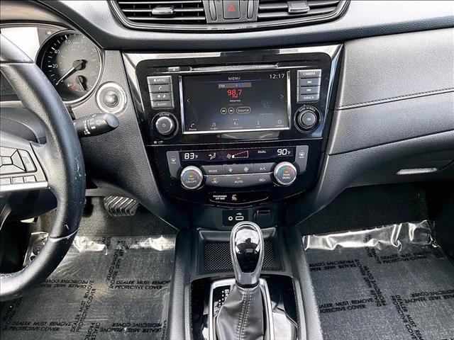 Used 2020 Nissan Rogue SV image 8