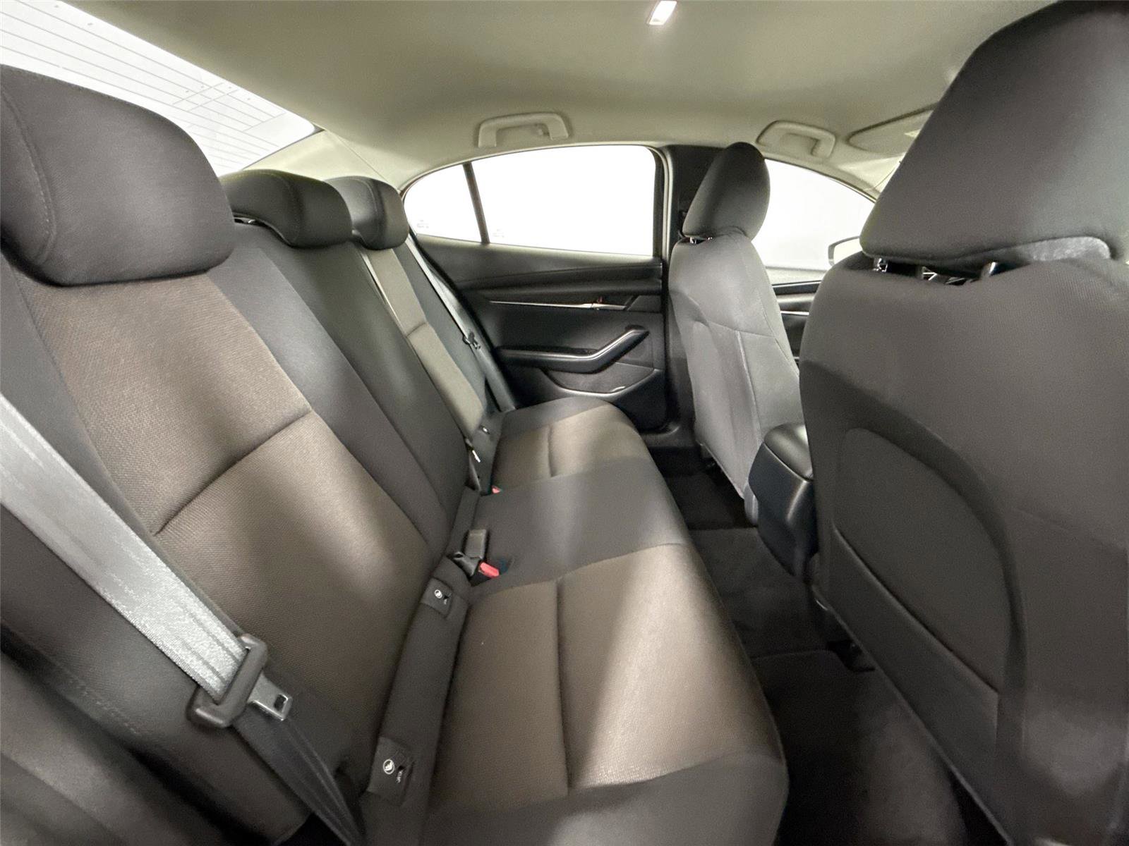 Used 2020 MAZDA MAZDA3 4DR FWD image 37