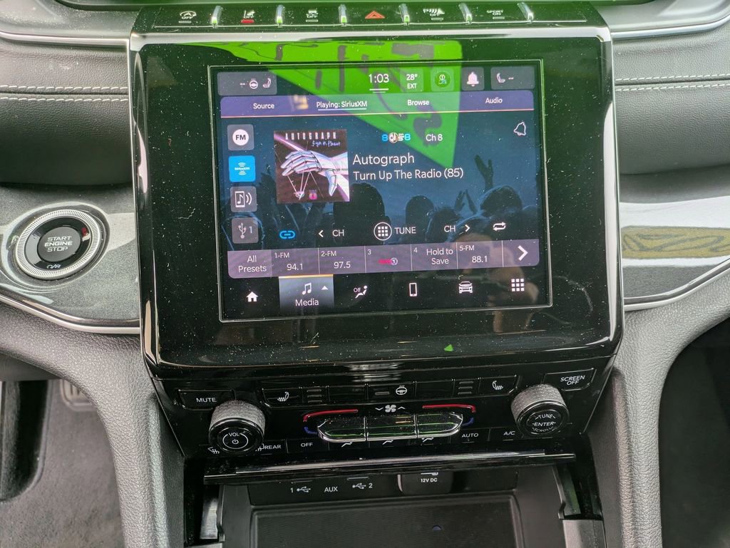 Used 2023 Jeep Grand Cherokee L Laredo image 16