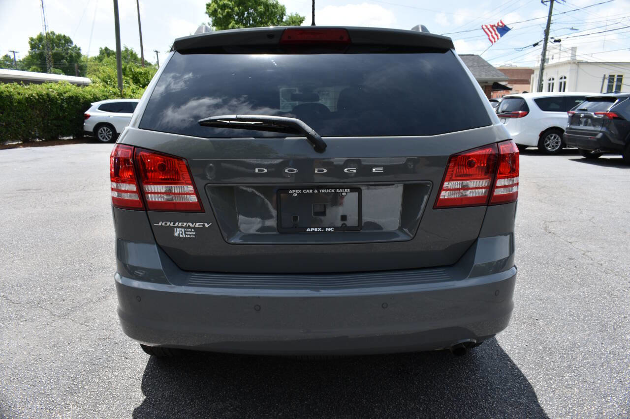 Used 2020 Dodge Journey SE FWD image 6