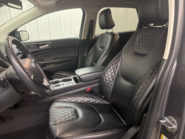 Used 2024 Ford Edge Titanium image 14