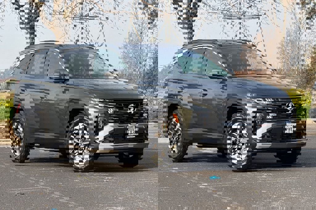 Used 2025 Hyundai Tucson SEL image 2