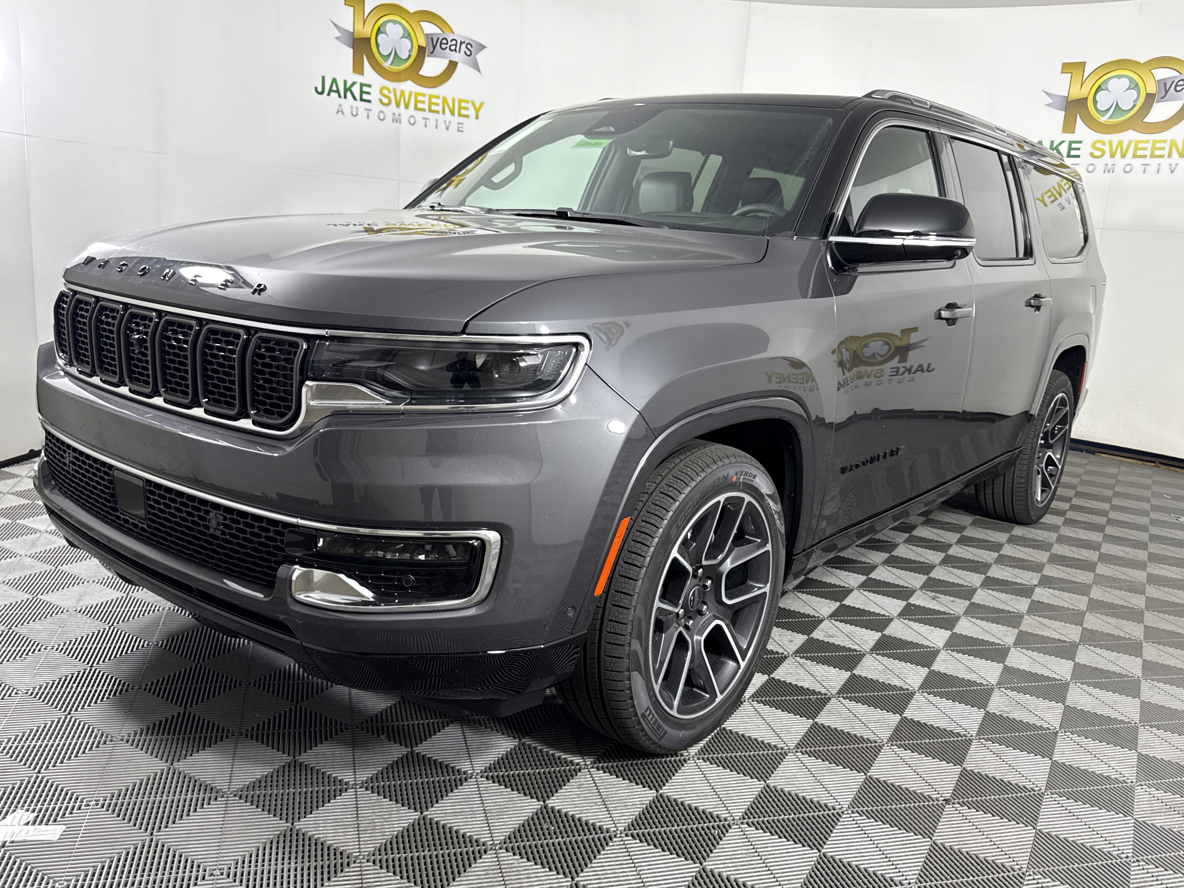 New 2025 Jeep Wagoneer L Series III w/ Quick Order Package 25C Super image 3