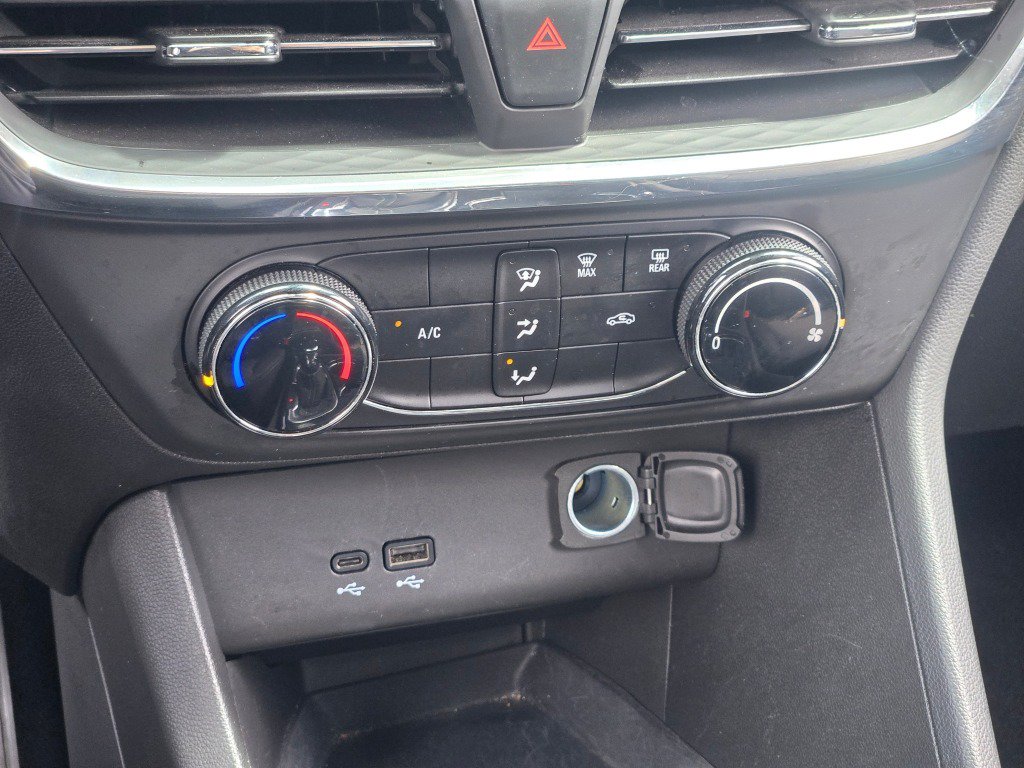 Used 2025 Buick Encore GX Preferred FWD image 26