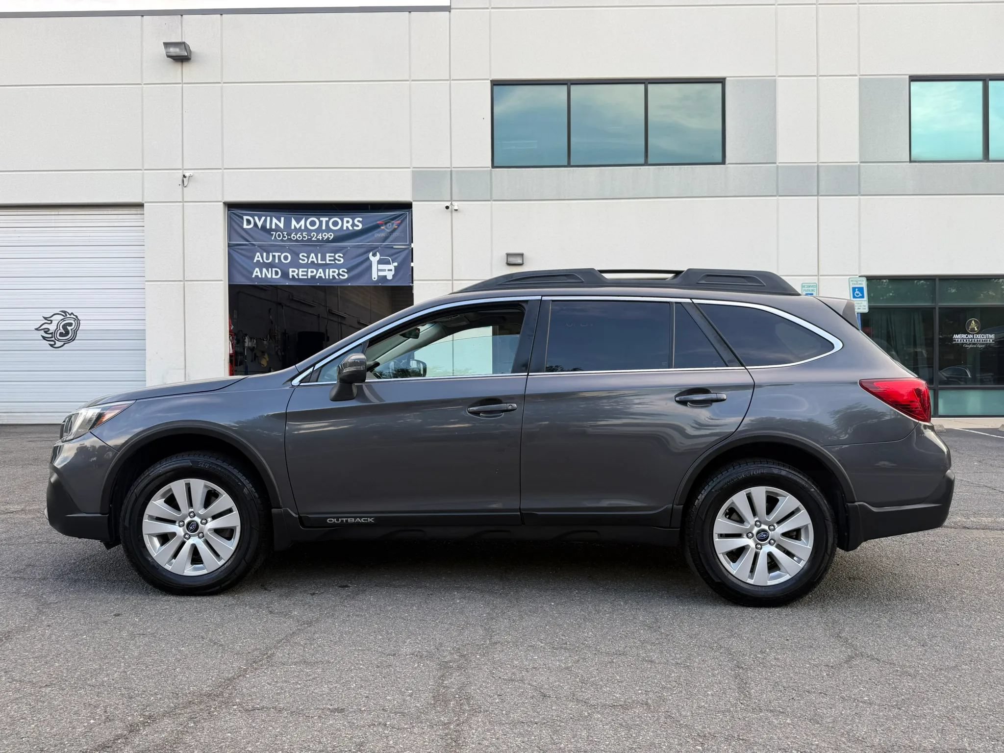 Used 2018 Subaru Outback 2.5i Premium AWD/4WD image 6