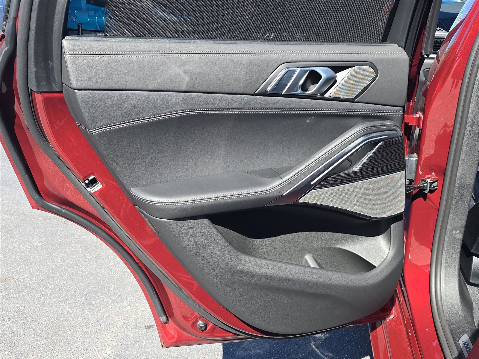 Used 2025 BMW X6 M60i image 10