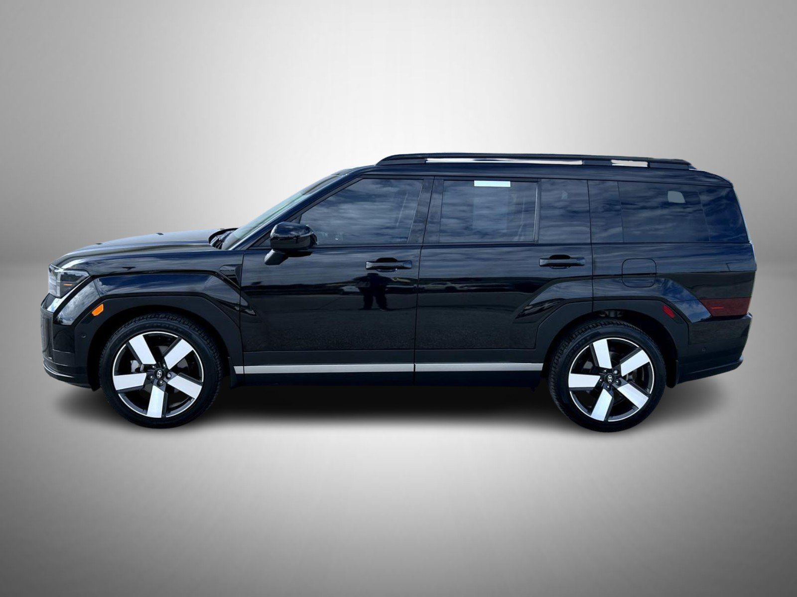 Used 2024 Hyundai Santa Fe Limited FWD image 8