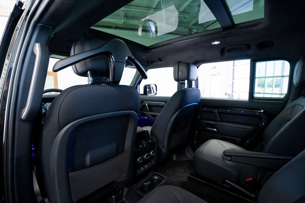 Used 2026 Land Rover Defender 130 X AWD/4WD image 47