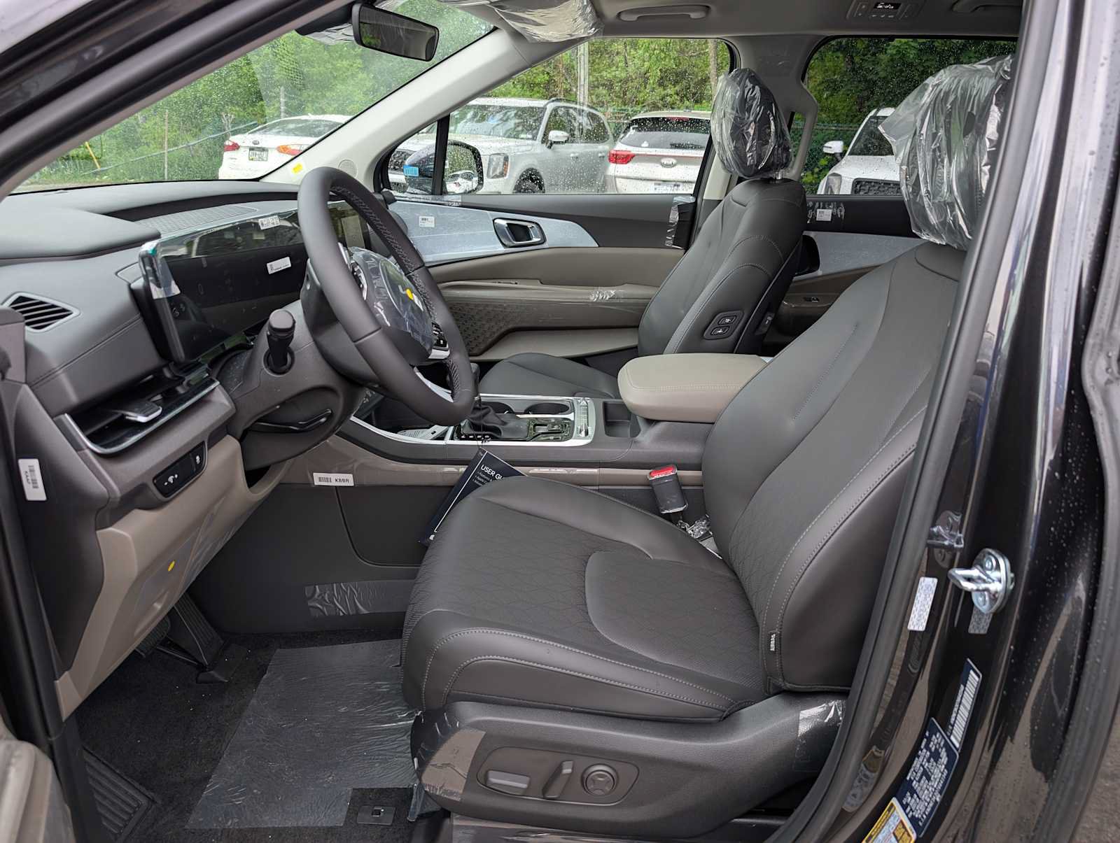 New 2026 Kia Carnival SX FWD image 4