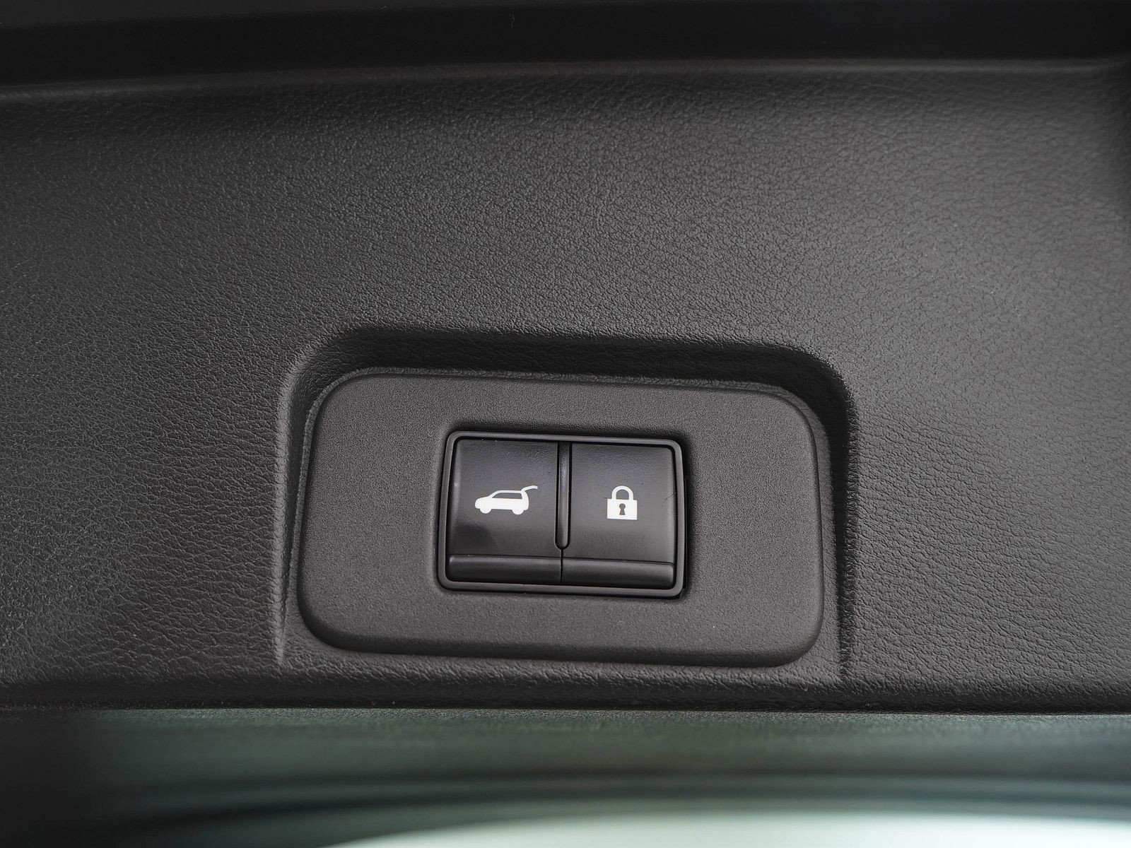 Used 2023 Nissan Rogue Platinum image 12