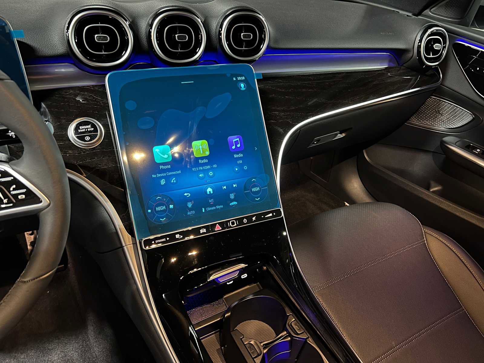 Used 2025 Mercedes-Benz C 300 4MATIC Sedan image 33