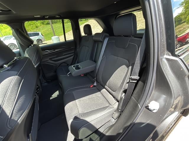 New 2026 Jeep Grand Cherokee Laredo X AWD/4WD image 27