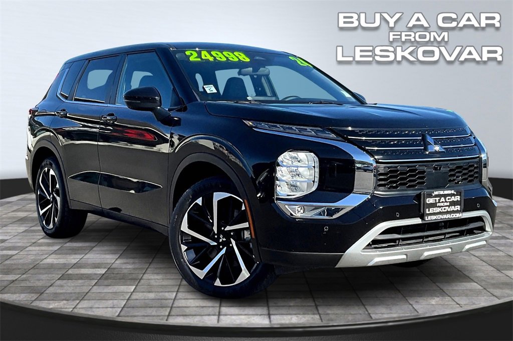 Used 2024 Mitsubishi Outlander SE