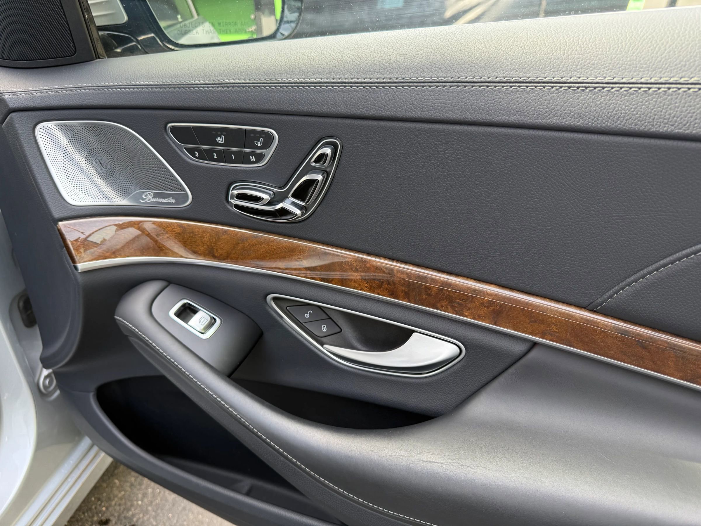 Used 2015 Mercedes-Benz S 550 4MATIC Sedan image 27