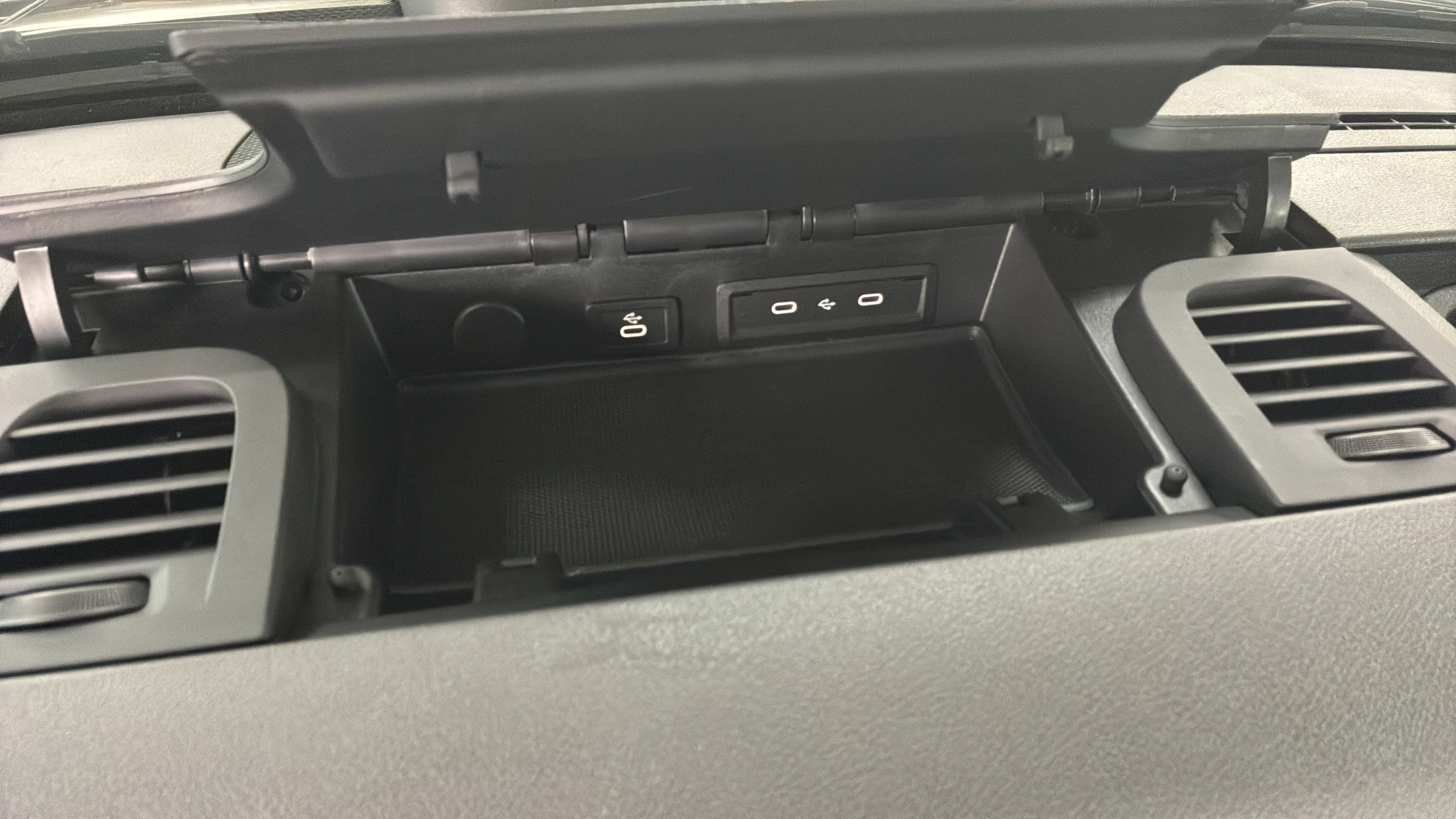 Used 2025 Mercedes-Benz Sprinter 2500 image 20