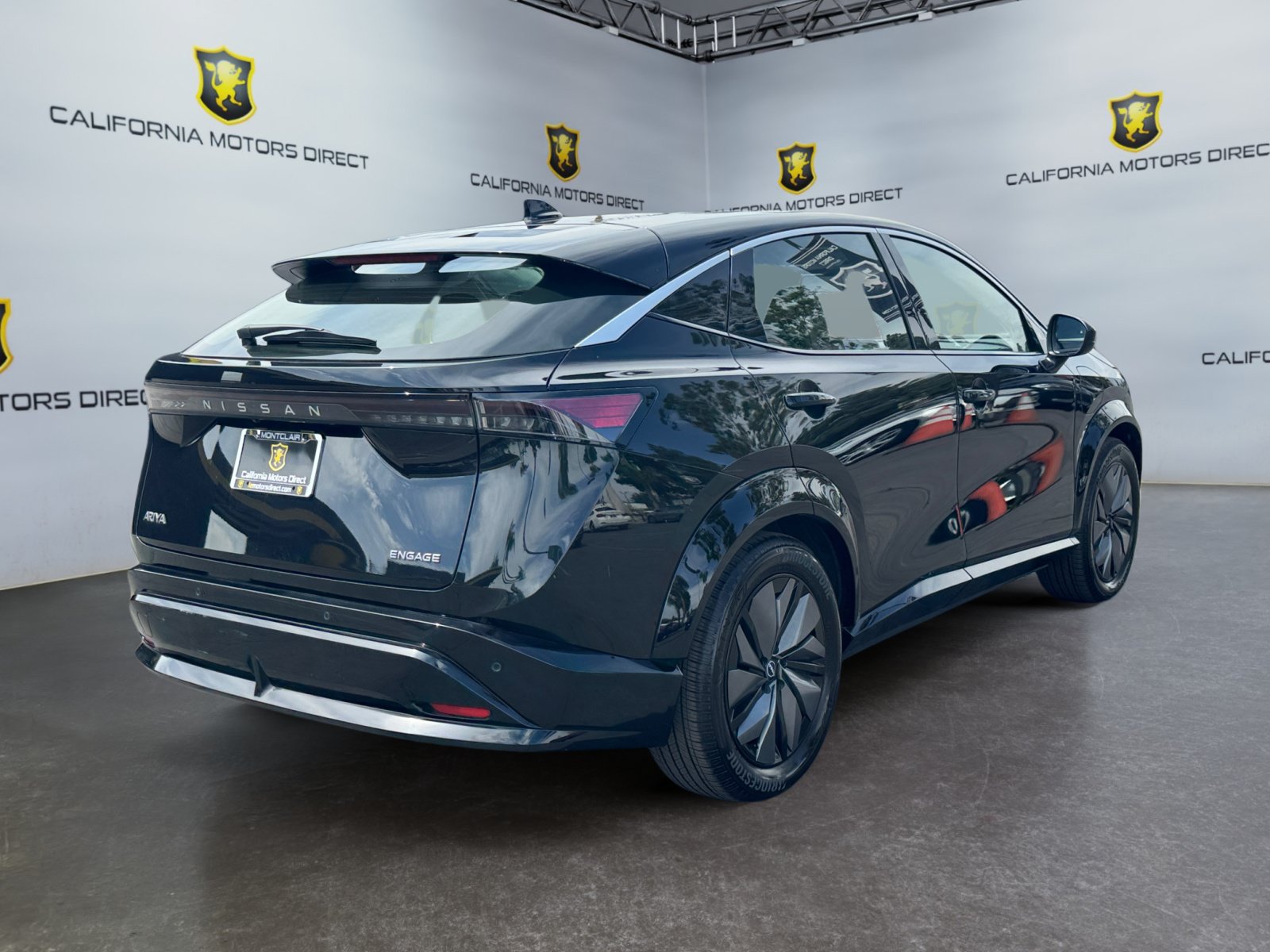 Used 2024 Nissan Ariya FWD image 5
