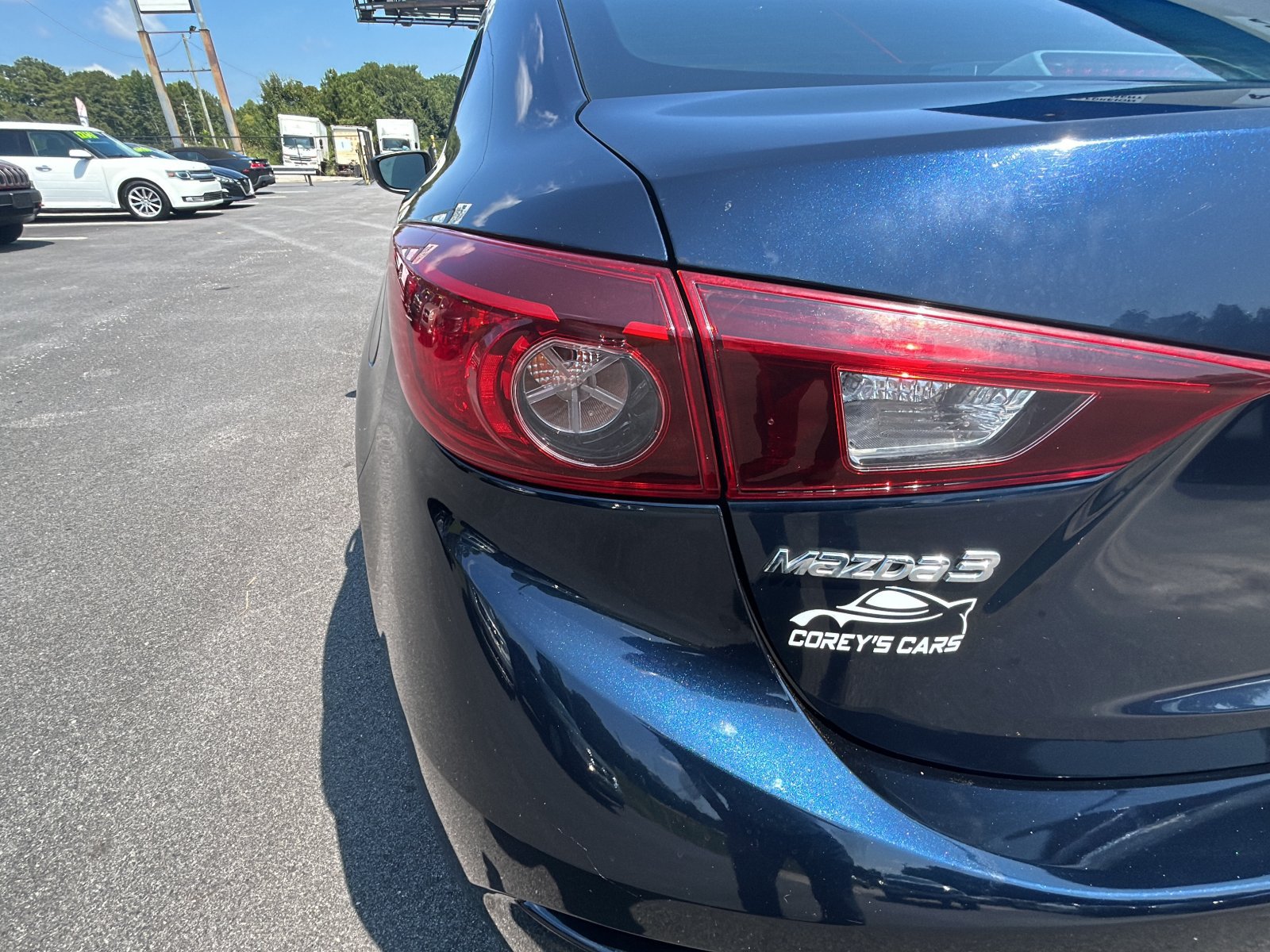 Used 2017 MAZDA MAZDA3 Touring FWD image 13