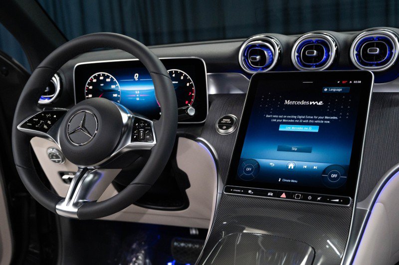 New 2026 Mercedes-Benz GLC 300 4MATIC image 17