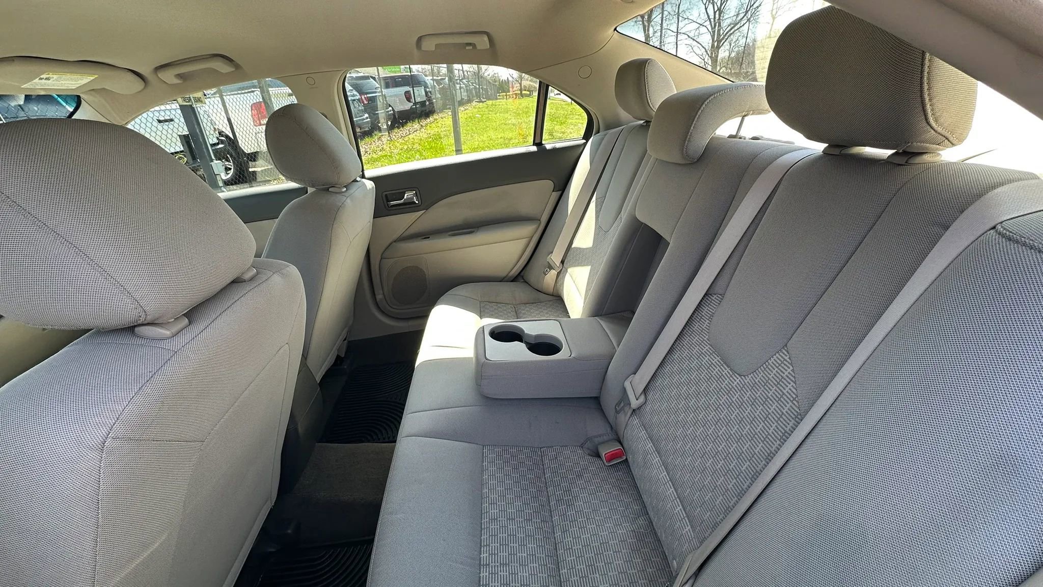 Used 2011 Ford Fusion S image 15