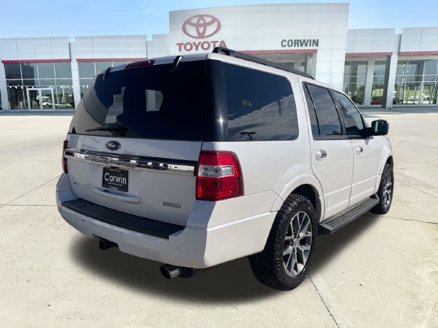 Used 2017 Ford Expedition XLT w/ Equipment Group 202A AWD/4WD image 5