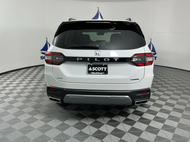 New 2026 Honda Pilot Touring image 5
