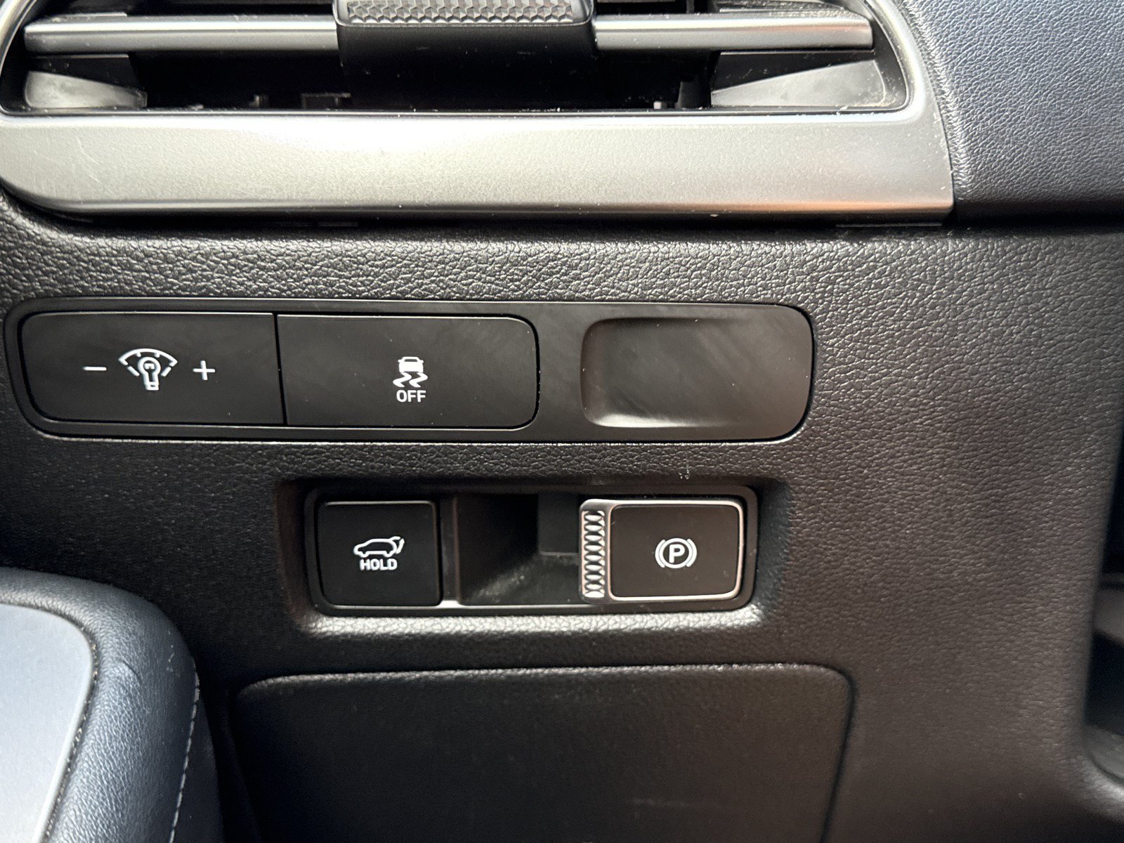 Certified 2024 Hyundai Palisade SEL FWD image 22