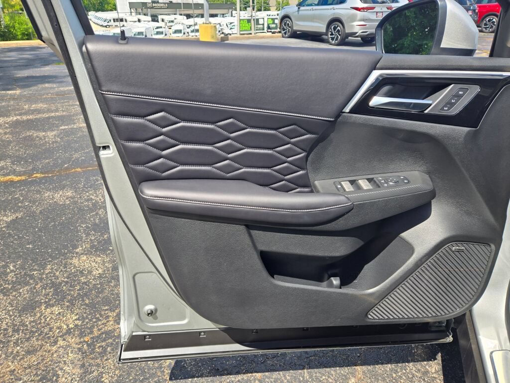 New 2026 Mitsubishi Outlander SEL AWD/4WD image 21